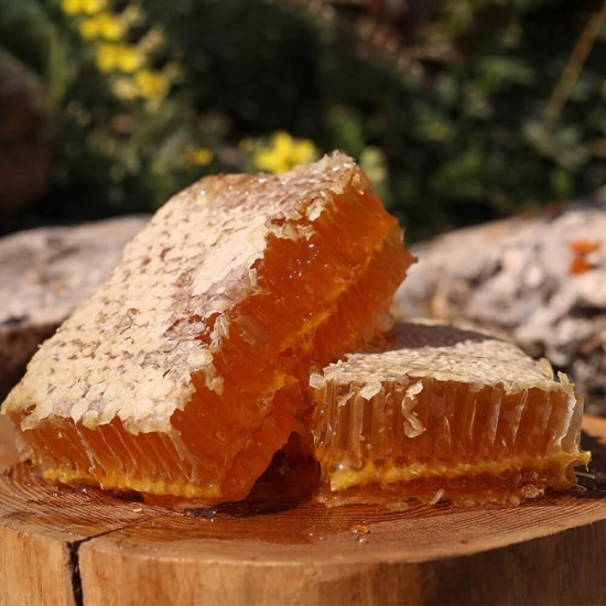 Ayvacık Karakovan Comb Honey 1 kg